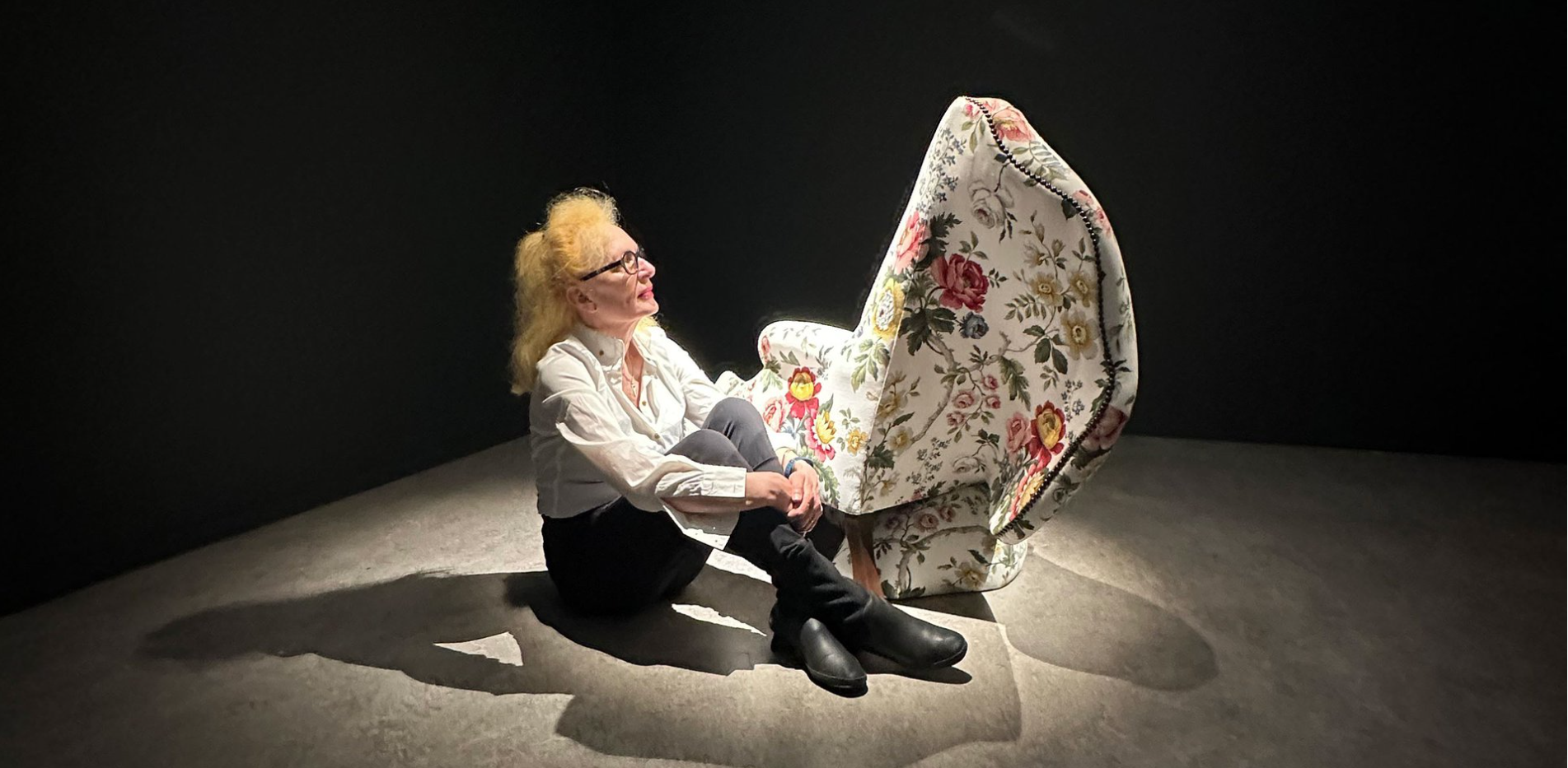 UDSOLGT: Surrelt theselskab i selskab med kunstneren Nina Saunders – d. 13. juni